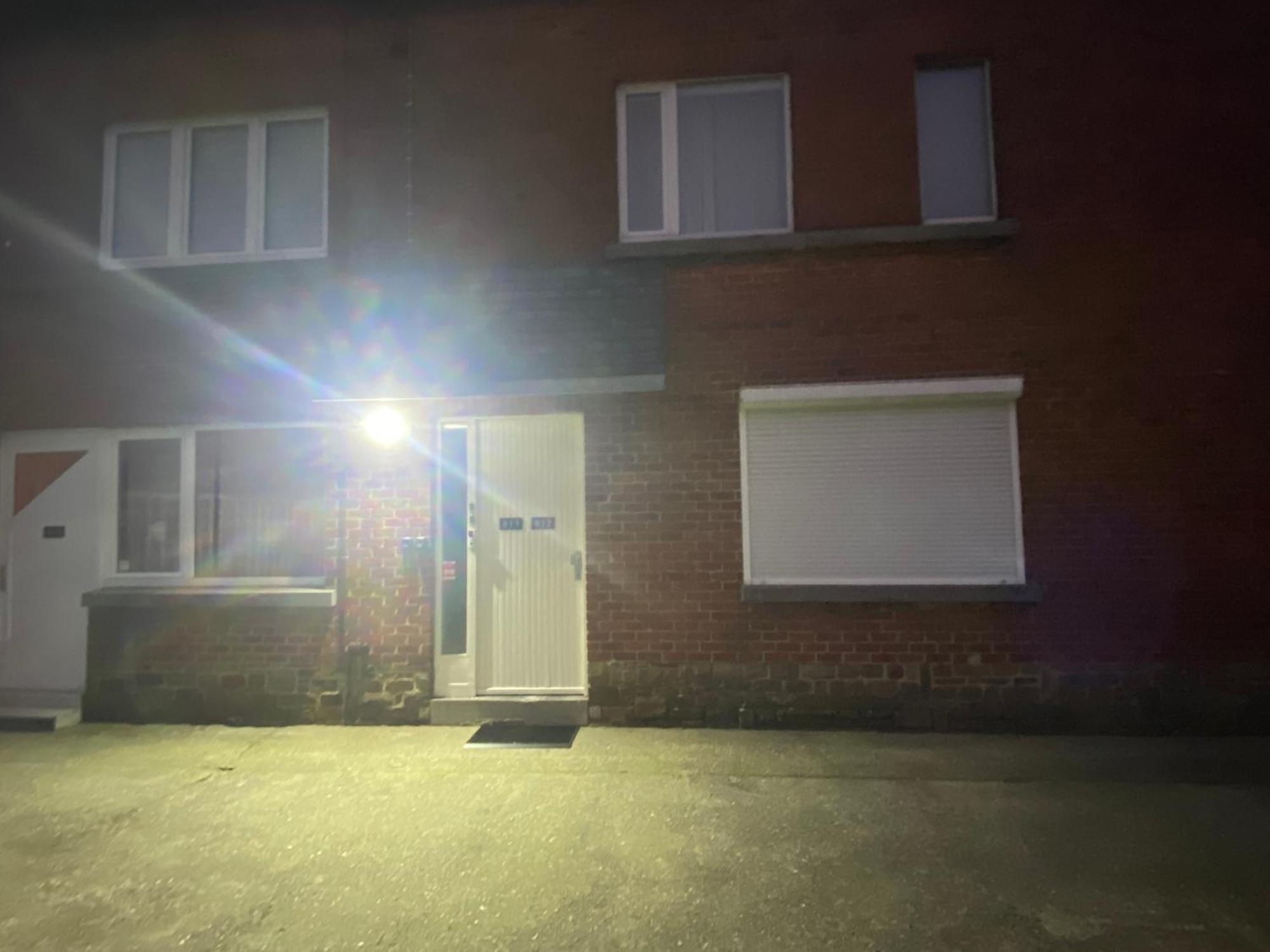 1-D011 Superbe Appartement Spacieux Tres Calme Charleroi Esterno foto