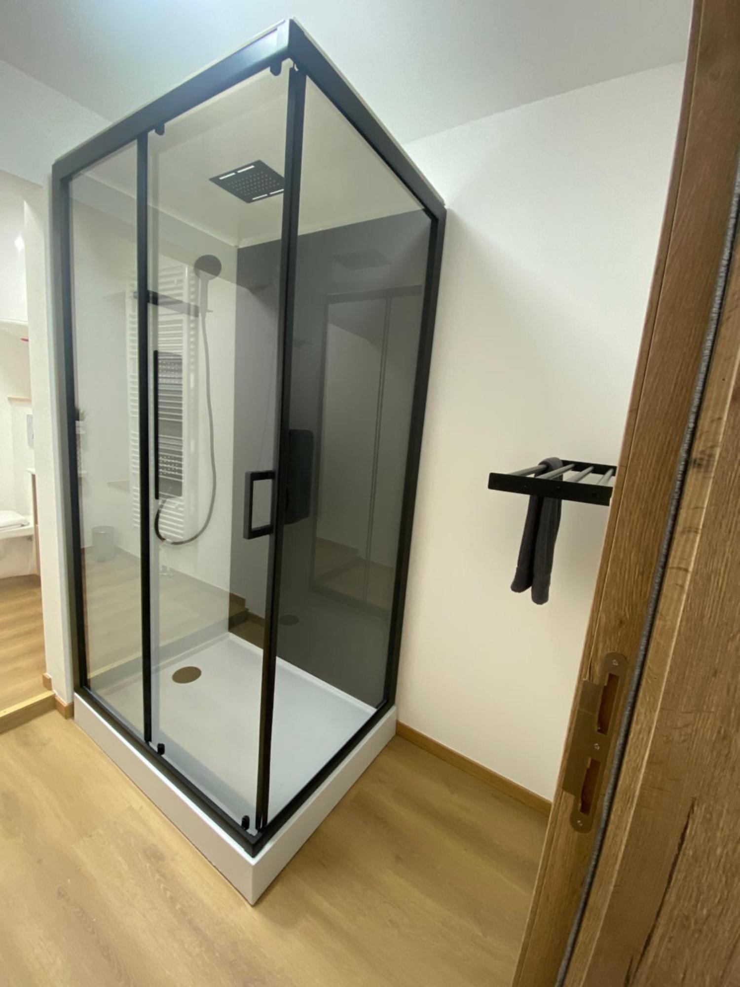 1-D011 Superbe Appartement Spacieux Tres Calme Charleroi Esterno foto